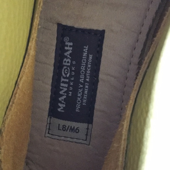 NWT Manitobah Mukluks Paddle Grain Tan Moccasins size 8 - Picture 3 of 11